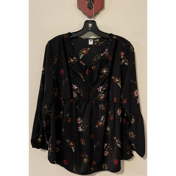 Old Navy Tops - Old Navy Womens Medium Black Floral Long-Sleeved Flowy Tunic-Style Blouse! A813